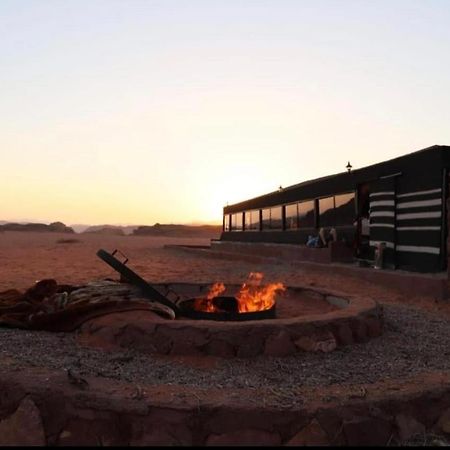 Отель Bedouin Adventure & Tours Вади-Рам Экстерьер фото