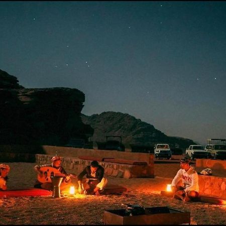 Отель Bedouin Adventure & Tours Вади-Рам Экстерьер фото
