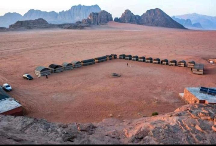 Отель Bedouin Adventure & Tours Вади-Рам Экстерьер фото