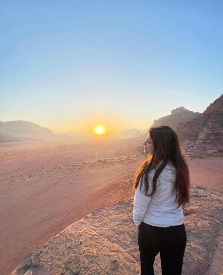 Отель Bedouin Adventure & Tours Вади-Рам Экстерьер фото